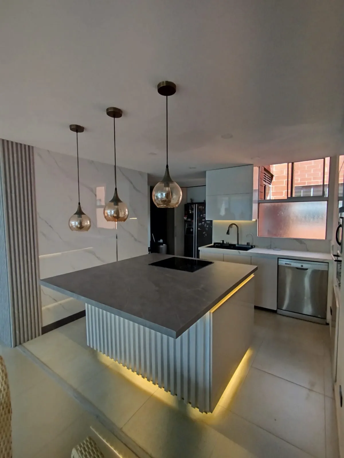 Instalación y montaje de cocina de alta gama